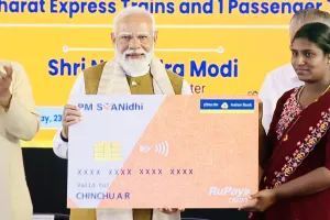 प्रधानमंत्री मोदी ने किया पीएम स्वनिधि क्रेडिट कार्ड लांच, रेहड़ी-पटरी वालों और फुटपाथ पर काम करने वालों का होगा फायदा