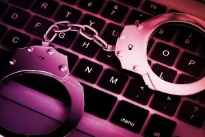 सीबीआई अधिकारी बन रिटायर्ड अधिकारी को किया 13 दिन डिजिटल अरेस्ट : मनी लॉन्ड्रिंग केस में गिरफ्तारी का दिखाया डर, 57 लाख वसूले