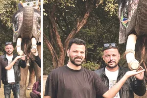 हाथीगांव पहुंचे पूर्व भारतीय गेंदबाज : आरपी सिंह ने की हाथी सवारी, महावतों से ली इनके खान-पान की जानकारी 