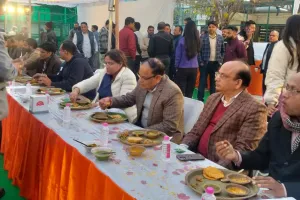 डीएलबी स्थित धमकेश्वर महादेव मंदिर में पौषबड़े की प्रसादी का भव्य आयोजन, अधिकारी-कर्मचारीगण बड़ी संख्या में रहे उपस्थित 