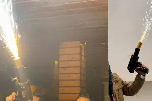 सुरक्षा में सेंध लगा रहा पायरो-गन का नया चलन : नाम है कोल्ड गन, लेकिन बड़ा हादसा होने का रहता है अंदेशा