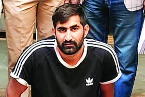 अवैध हथियार की सूचना पर फ्लैट में दबिश : टीम को मिली 2.37 करोड़ रुपए की ड्रग्स, नाइनीरियन कनेक्शन भी मिला; किराए से रहता है आरोपी 