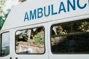 प्रदेश में 104 एम्बुलेंस सेवा ठप : मरीजों को हो रही भारी परेशानी, जिला हेल्थ सोसायटी को सौंपी जिम्मेदारी 