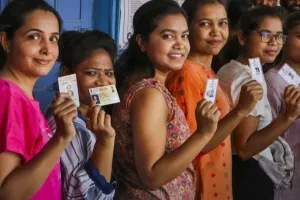 महाराष्ट्र में निकाय चुनाव के लिए मतदान जारी: मोहन भागव, सचिन तेंदुलकर, शाइना एनसी सहित कई प्रमुख हस्तियों ने डाला वोट