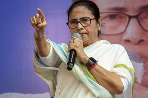 SIR को लेकर सीएम ममता ने चुनाव आयोग पर लगाया आरोप, कहा-अदालत में ले जाएंगे मुद्दा