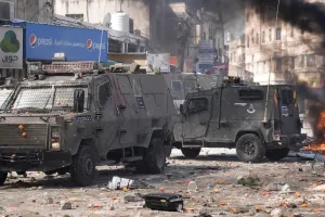 दक्षिणी गाजा में इजरायली गोलीबारी में 3 फिलिस्तीनी नागरिकों की मौत, बचाव राहत कार्य जारी 