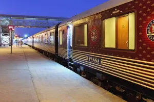 महाराजा एक्सप्रेस: शाही ट्रेन को बेपटरी करने की नाकाम कोशिश, रेलवे ट्रैक पर रख लोगे के एंगल, पुलिस कर रही मामले की जांच 