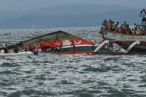 उत्तरी नाइजीरिया में भीषण हादसा, नाव पलटने से 25 लोगों की मौत, 14 अन्य लापता