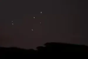 गणतंत्र दिवस से पहले LoC पर नापाक पाकिस्तान फिर कर रहा ड्रोन से घुसपैठ, चौकस सेना ने मिनटों में पहुंचाया बैकफुट पर