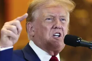 हमें अमेरिकी होना मंजूर नहीं, हमें आजादी पसंद, खुद भविष्य तय करेंगे, ग्रीनलैंडवासियों ने ट्रम्प को सुनाई खरी-खरी