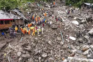 अफगानिस्तान के नूरिस्तान में भयावह हादसा: भूस्खलन से 3 लोगों की दर्दनाक मौत, अन्य 2 घायल