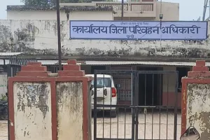 फिटनेस आदेश से थमे व्यवसायिक वाहनों के पहिए