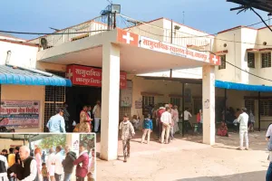 लापरवाही : मौसमी बीमारियों का प्रकोप मरीजों पर पड़ रहा भारी,भटक रहे मरीज