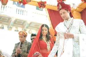 इटली का युवक-मुबंई की बाला विवाह बंधन में बंधे : 13 देशों के 200 मेहमान बने साक्षी, पंड़ितों ने संस्कृत में पढ़े मंत्र