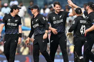 टी-20 विश्व कप : न्यूजीलैंड 10 विकेट से जीता, साइफर्ट और फिल एलन के नाबाद अर्द्धशतकों से यूएई को हराया