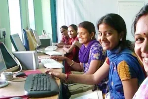 जब महिलाएं आगे बढ़ती हैं, देश  होता है सशक्त