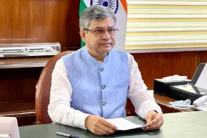 रेल मंत्री अश्विनी वैष्णव का दावा: यूरोप में वंदेभारत जैसी ट्रेन का किराया 20 गुना ज्यादा, हमारी ट्रेन में सुविधा 21 गुना ज्यादा