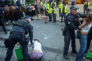 इजरायली राष्ट्रपति इसहाक हर्ज़ोग की यात्रा के विरोध में सिडनी में झड़प, पुलिस ने कार्रवाई का किया बचाव