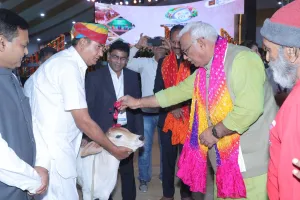 भव्य डेयरी एवं पशुपालन महोत्सव हुआ शुरू, जवाहर सिंह बेढम ने कहा- बजट दोगुना होने से दुग्ध किसानों को नई तकनीकों तक पहुँच प्राप्त करने में मदद मिलेगी