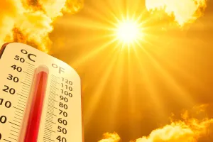 Weather Update : पारा अभी से 36 डिग्री पार पहुंचा, होली के बाद और तेज होगी गर्मी