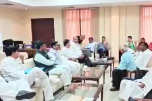 कांग्रेस विधायक दल की बैठक में सरकार को घेरने की बनी रणनीति, डोटासरा सहित दर्जनों कांग्रेस विधायक शामिल