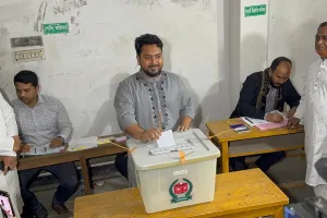 बांग्लादेश में आम चुनाव के लिए मतदान जारी: तारिक रहमान की साख दांव पर, 12 करोड़ 70 लाख मतदाता करेंगे दिग्गजों के भविष्य का फैसला