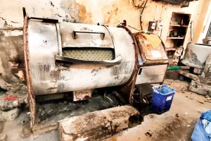 30 साल पुरानी एक मात्र मशीन पर धुलाई का जिम्मा, जानें पूरा मामला 