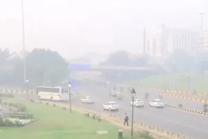 दिल्ली में बारिश से वायु गुणवत्ता में सुधार : ग्रैप 2 की रोक हटी, तापमान में गिरावट से हल्की सर्दी