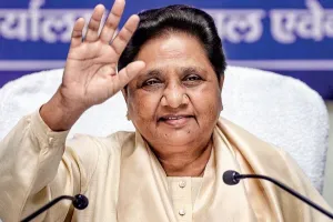 बसपा सुप्रीमो मायावती का बड़ा ऐलान: 2027 में अकेले दम पर चुनाव लड़ेगी पार्टी, विपक्षी दलों पर बोला जमकर हमला