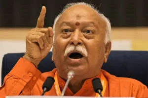 मोहन भागवत ने दिया हिंदू एकता पर बल, कहा-मंदिर, कुएं और श्मशान सभी हिंदुओं के लिए खुले हों, कोई भेदभाव न हो