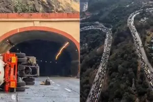 मुंबई-पुणे एक्सप्रेसवे: 33 घंटे के जाम के बाद 1 लाख वाहन चालकों को मिलेगा टोल रिफंड