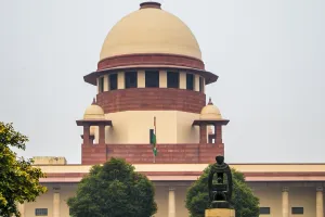 बंगाल वोटर लिस्ट विवाद: सुप्रीम कोर्ट ने बंगाल SIR को ज्यूडिशियल निगरानी में रखा, माइक्रो-ऑब्जर्वर पर भी आपत्ति जताई