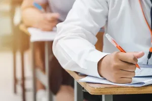 यूपी बोर्ड हाईस्कूल व इंटरमीडिएट परीक्षाएं आज से शुरू, 53 लाख से अधिक परीक्षार्थी शामिल, परीक्षा केंद्रों पर सुरक्षा की कड़ी व्यवस्था