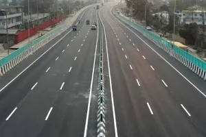 जयपुर हाईवे को सुरक्षित बनाने की दिशा में ठोस कदम : हाईवे से हटेंगे ब्लैक स्पॉट, अतिरिक्त एम्बुलेंस लगाने की दी मंजूरी 