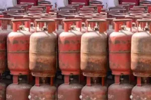 घरेलू गैस सिलेंडर बुकिंग : ओटीपी वेरिफिकेशन अनिवार्य, एजेंसी के डायरी में डिलीवरी का रिकॉर्ड दर्ज करना जरूरी