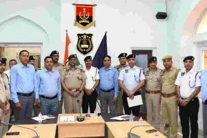 जयपुर पुलिस कंट्रोल रूम व यातायात कंट्रोल रूम के उत्कृष्ट कार्मिक सम्मानित, अन्य पुलिसकर्मियों के लिए प्रेरणादायी उदाहरण