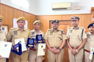 जयपुर पुलिस के 6 जवान बने “कांस्टेबल ऑफ द मंथ” : उत्कृष्ट कार्यों के लिए हुए सम्मानित, मित्तल ने कहा- पुलिसकर्मियों का मनोबल बढ़ाते है पुरस्कार