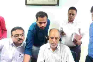 पेयजल व्यवस्था पर सख्त निर्देश : पानी और पैसे की कमी नहीं, बेहतर प्रबंधन से दें निर्बाध सप्लाई