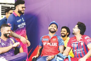 आज से आईपीएल टी-20 का रोमांच, बेंगलुरु और हैदराबाद के मुकाबले से होगा आगाज