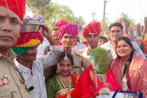 सफाईकर्मी की बेटी की शादी में SDRF जवानों ने निभाई सामाजिक जिम्मेदारी, 3.21 लाख का मायरा भरकर पेश की मिसाल