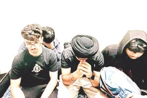 ईरान-अमरीका युद्ध के दौरान अबूधाबी में फंसे कोटा के स्टूडेंट-कारोबारी : एयरपोर्ट पर गिरा बम, परिजनों की बढ़ी चिंता