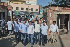 SMS Hospital अग्निकांड मामले में नर्सेज का विरोध जारी : 2 घंटे का किया कार्य बहिष्कार, मरीजों को हुई असुविधा