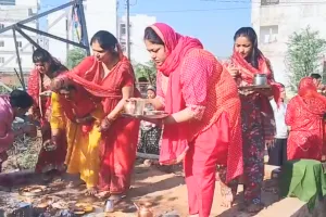 धूमधाम से मनाई गई शीतला माता की अष्टमी : महिलाओं ने की पूजा-अर्चना, पूरे क्षेत्र में धार्मिक वातावरण 