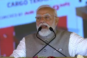 मोदी ने नोएडा अंतर्राष्ट्रीय एयरपोर्ट का किया उद्घाटन : भाजपा सरकार ने हवाई सफर को गरीबों के लिए बनाया सुलभ, कहा- पूर्ववर्ती सरकारों ने एयरपोर्ट के काम को जानबूझकर अटकाया