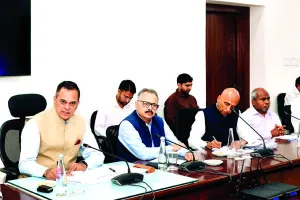 प्रदेश में एलपीजी और पेट्रोल का पर्याप्त स्टॉक : आमजन को किसी प्रकार की चिंता की आवश्यकता नहीं, मुख्य सचिव ने एलपीजी की सुचारू आपूर्ति बनाए रखने के दिए निर्देश