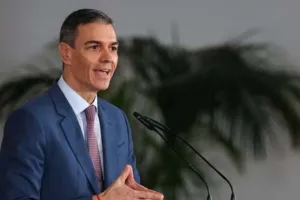 स्पेन ने दिया ट्रंप की धमकियों का जवाब : हमलों को एक अनुचित और खतरनाक सैन्य हस्तक्षेप करार दिया, सांचेज ने कहा- हम इराक वाली गलती नहीं दोहराना चाहते 