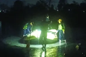 उत्तराखंड में तेज बहाव के बीच नदी में फंसा युवक : एसडीआरएफ ने चलाया सघन तलाशी अभियान, सकुशल निकाला बाहर