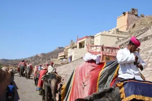 चैत्र नवरात्रा मेले के चलते आमेर महल में हाथी सवारी बंद : शिलामाता मंदिर में दर्शनार्थियों की भीड़ और पर्यटकों की सुरक्षा को देखते हुए लिया निर्णय, जानें किस समय तक खुला रहेगा महल