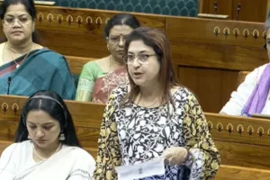 आम आदमी के सुविधाजनक सफर पर भी ध्यान दे रेलवे : लोकसभा में विपक्ष ने की अधिक ट्रेनें चलाने की मांग, राय ने कहा- पैसे वाले लोग करते हैं सुविधाजनक सफर; आम आदमी को आती है दुश्वारियां