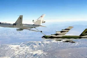 ‘फ्लाइंग फ्यूल स्टेशन’ खतरे में...अमेरिकी सेना का केसी-135 पश्चिमी इराक में दुर्घटनाग्रस्त, राहत और बचाव कार्य जारी